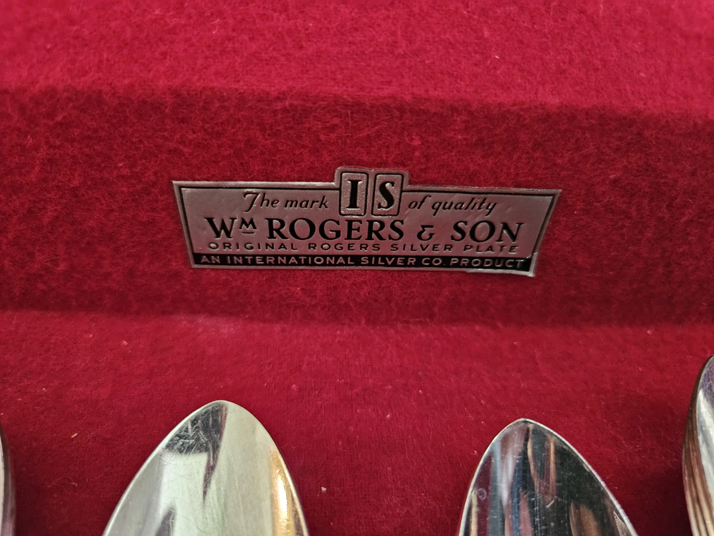 WM Roger's & Sons Silver Plated "April" Silverware - Set of 52 - photo 4