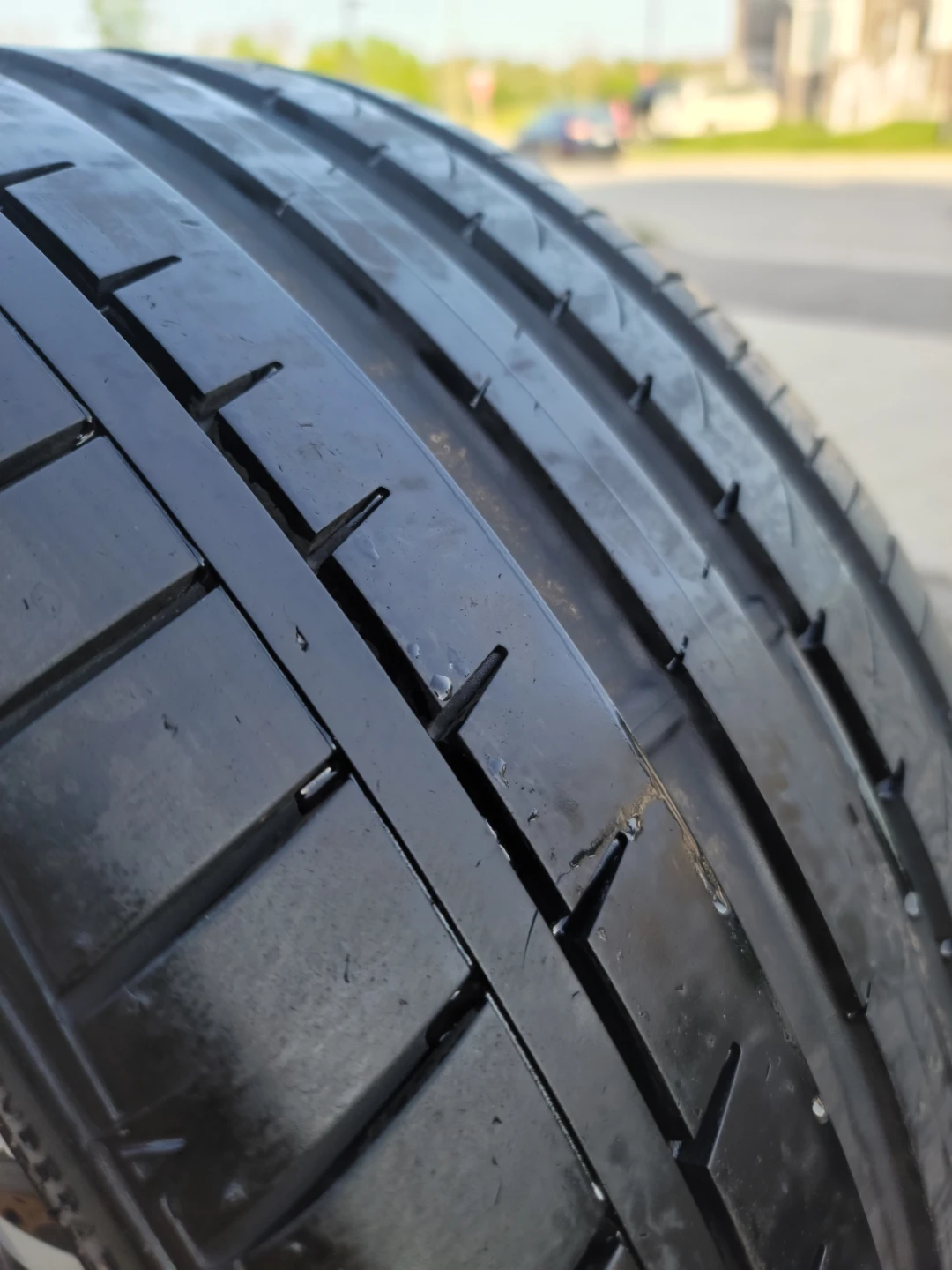 Falken 245/30ZR20 90Y Tire  only