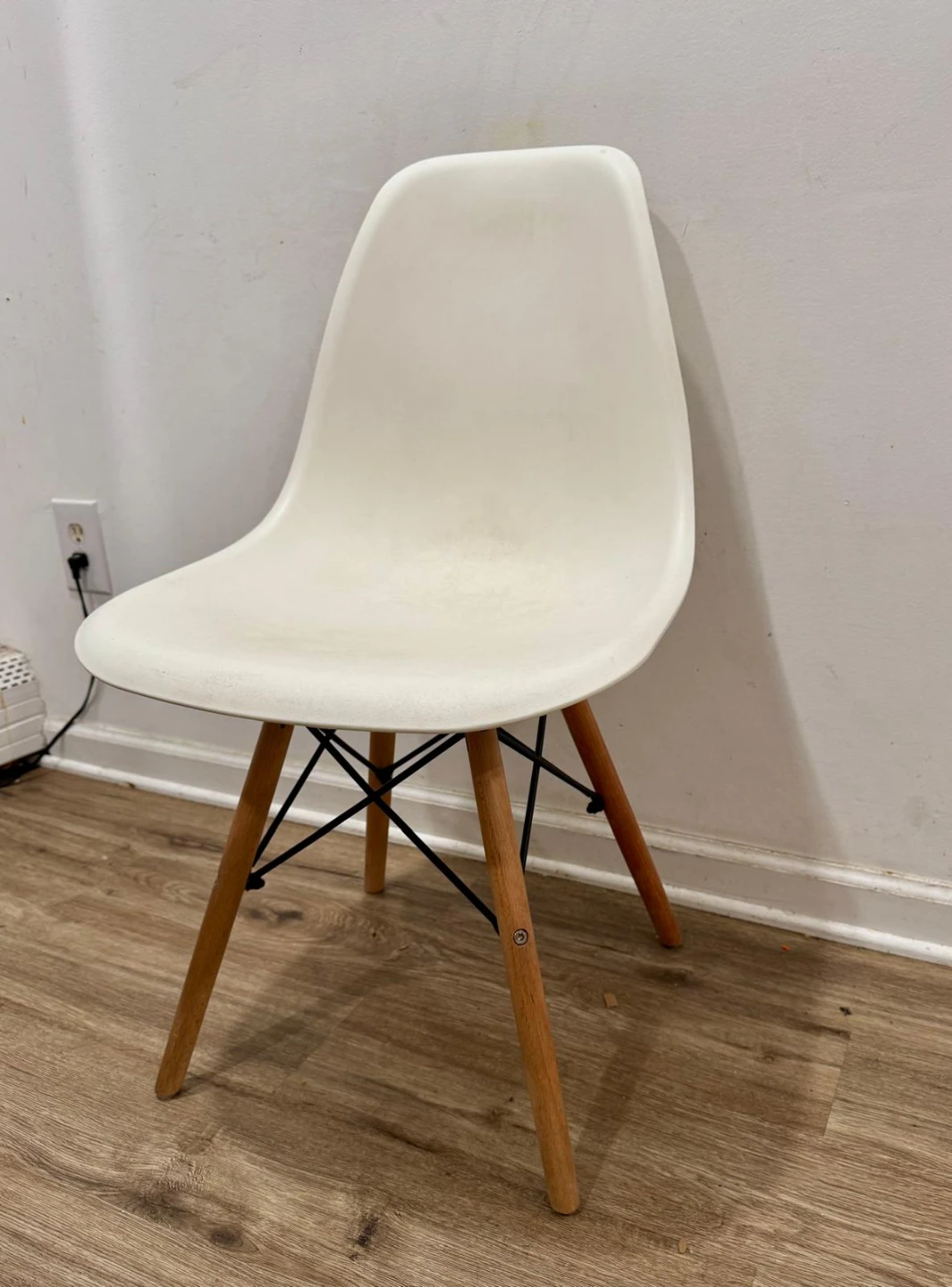 White Eiffel Style Dining Chair with Wooden Legs - photo 2