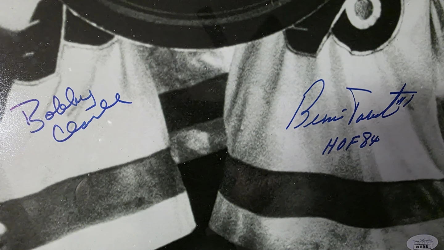 Framed  Bobby Clarke and Bernie Parent Signed Photo - photo 3