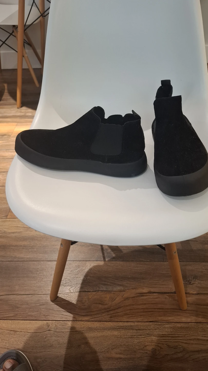 Black Suede Chelsea Boots - photo 3