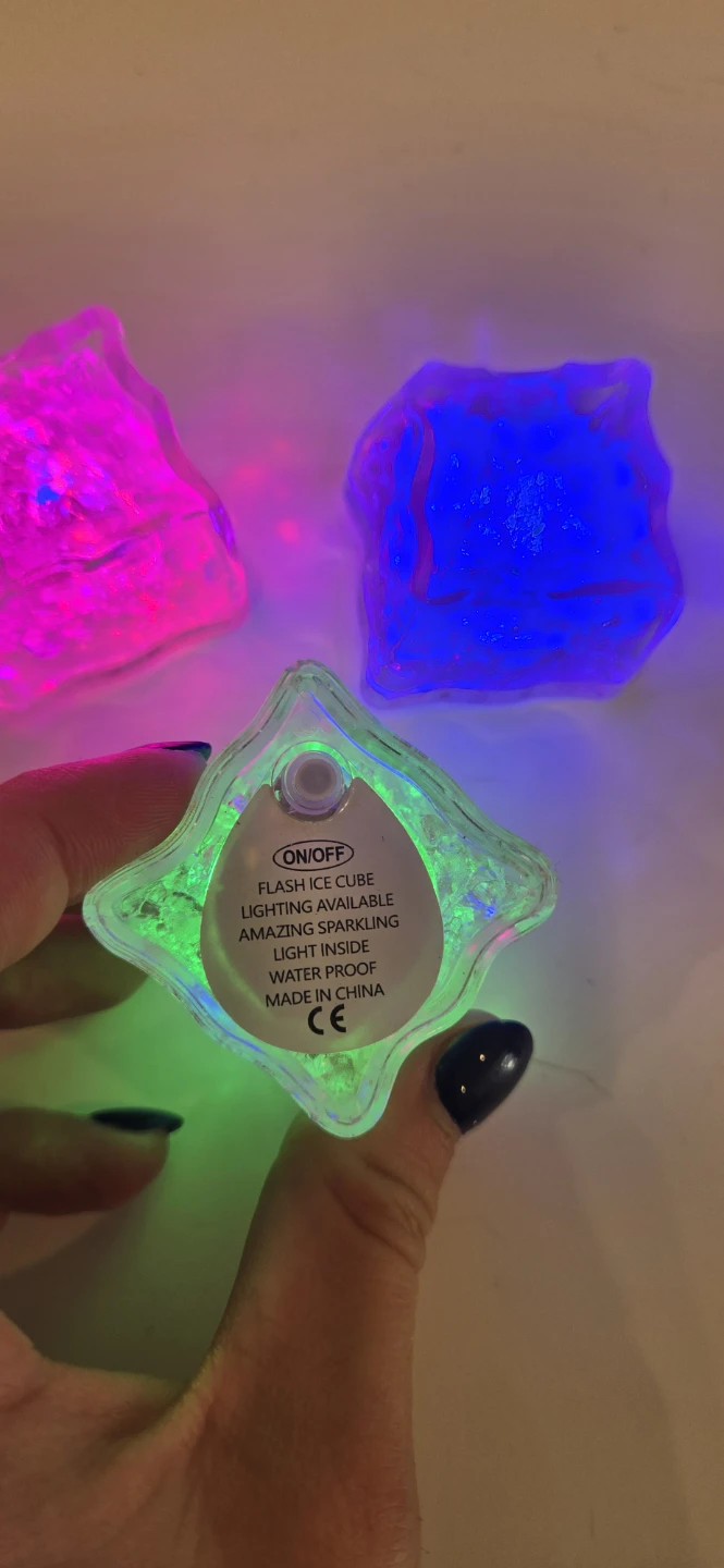 3 LED Flashing Ice Cubes - Waterproof - photo 2