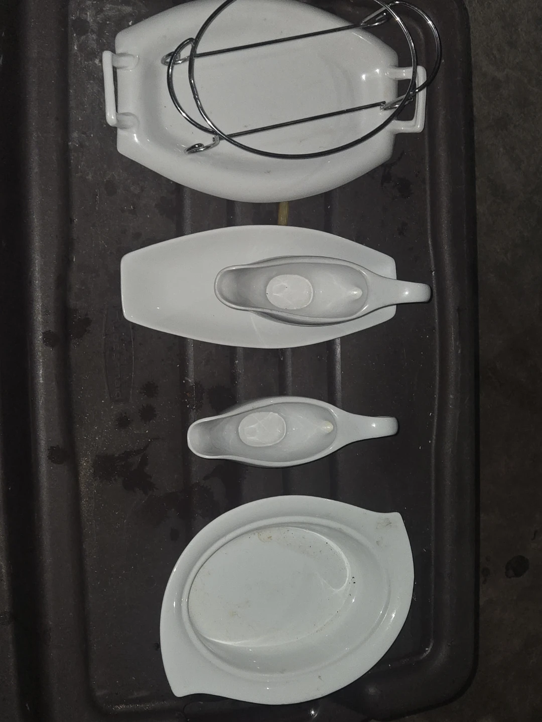 White Ceramic Gravy Boats and Serving Dish Set - photo 3