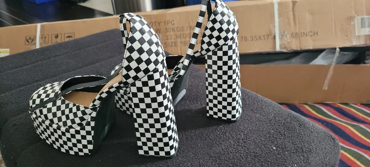 SHEIN Black & White Checkered Platform Heels Size 9 - photo 3