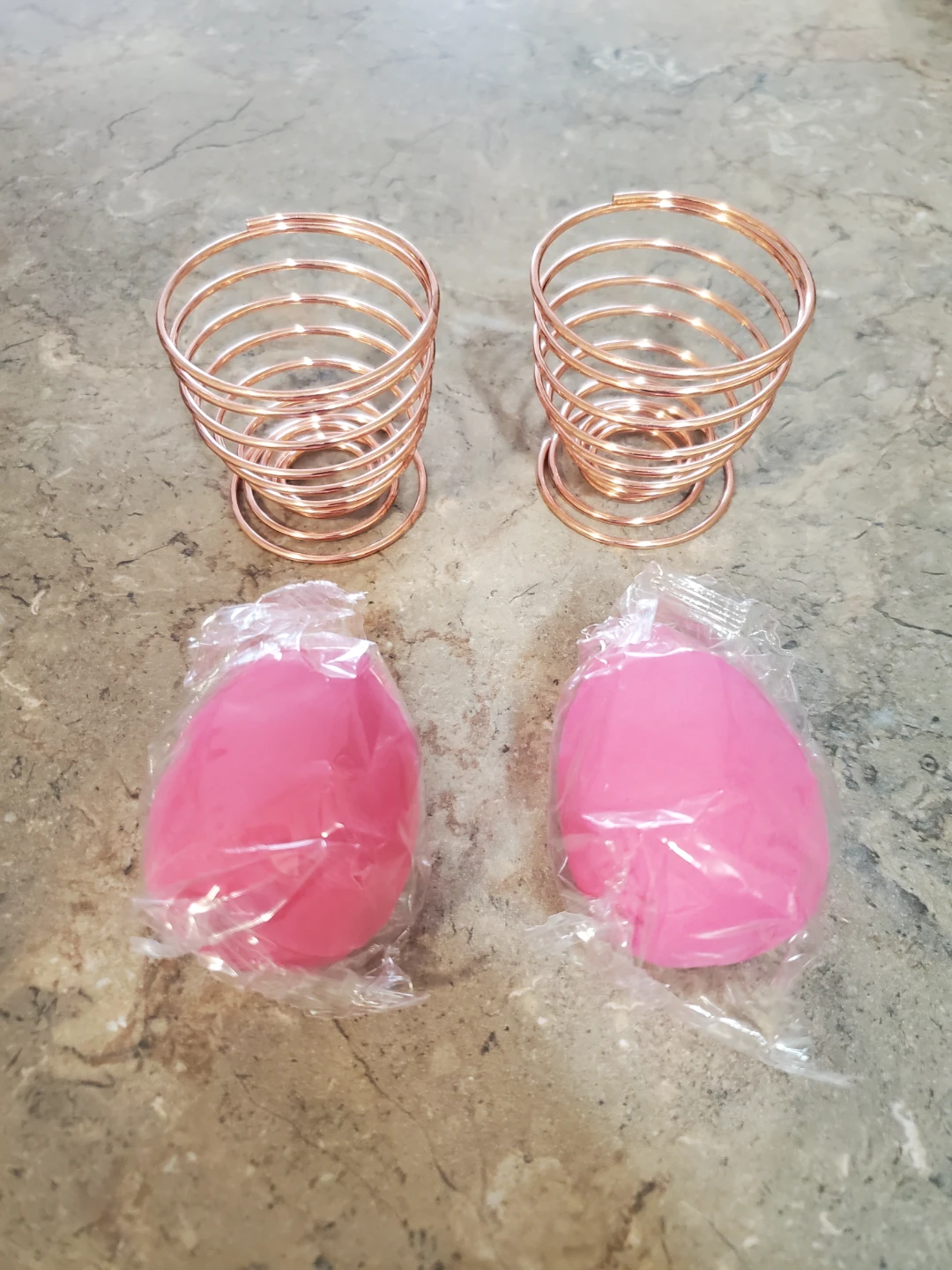 Set of 2 Makeup Sponges with Rose Gold Holders ⚽