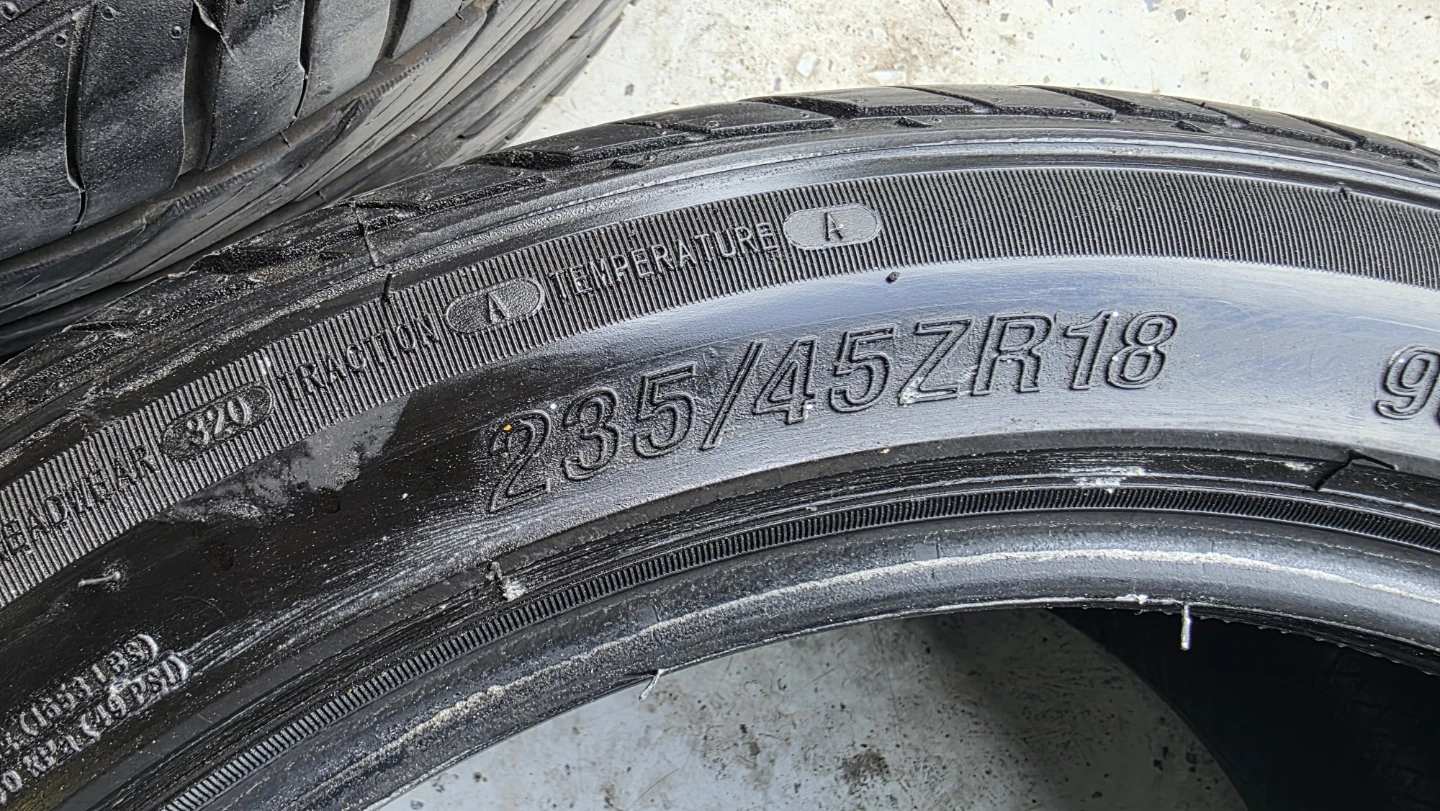 Set of 2 Tires - 235/45ZR18 - photo 3