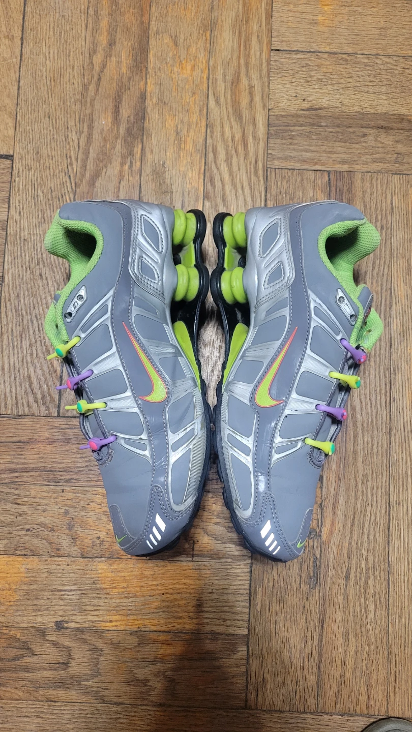 Nike Shox Sneakers Size 7.5 - photo 2