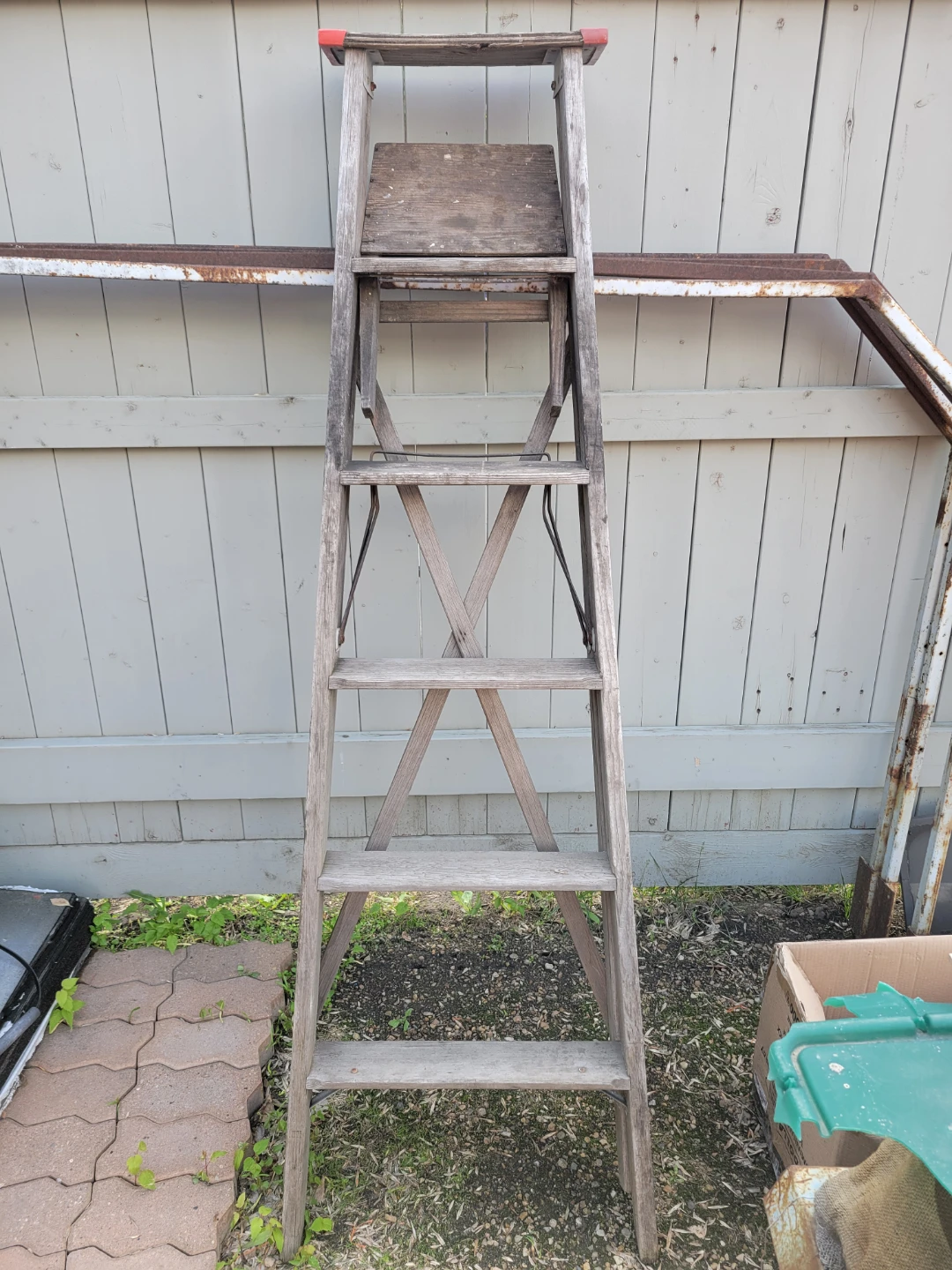 Wooden Step Ladder - photo 2