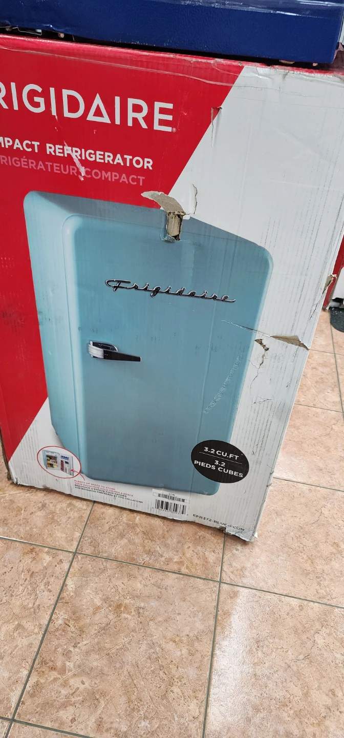 (BLUE) Frigidaire 3.2 cu. ft. Retro Compact Fridge with Chiller