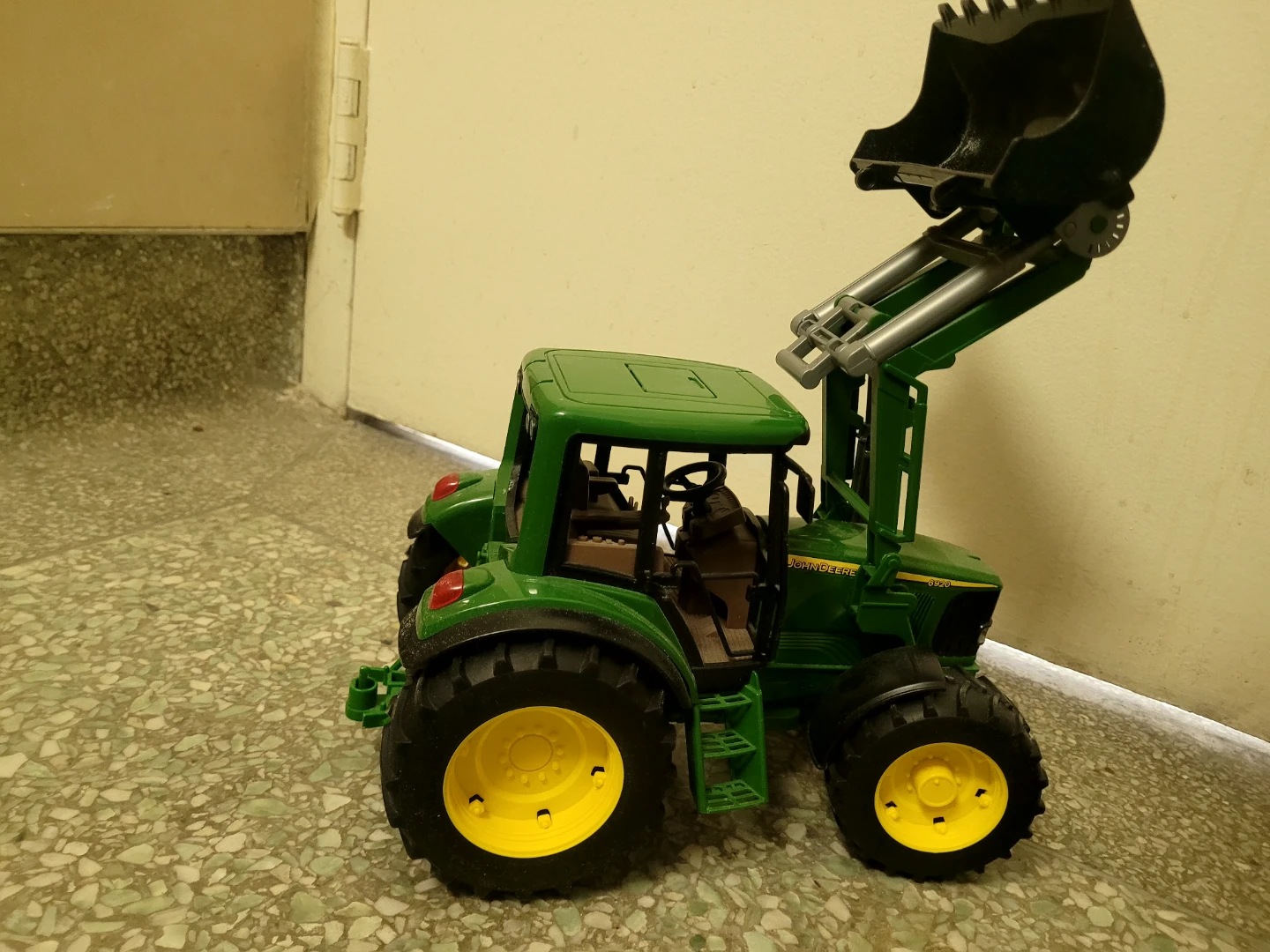 John Deere Tractor Toy with Loader - photo 2