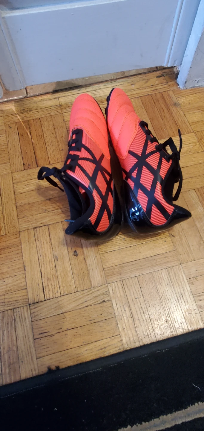Women's/ Girls  Cleats size 6 Brand New - photo 4
