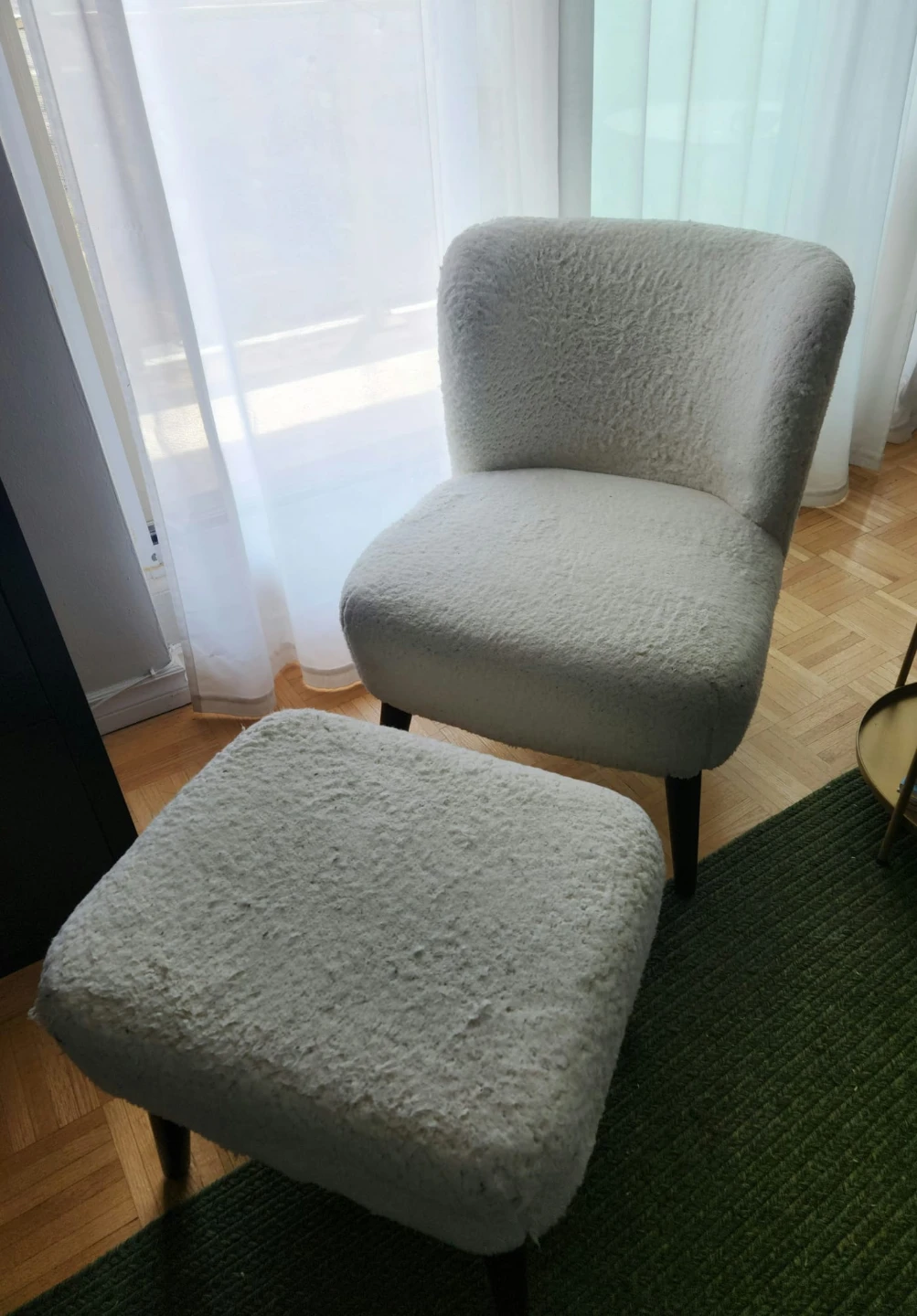 White Teddy Chair with Ottoman