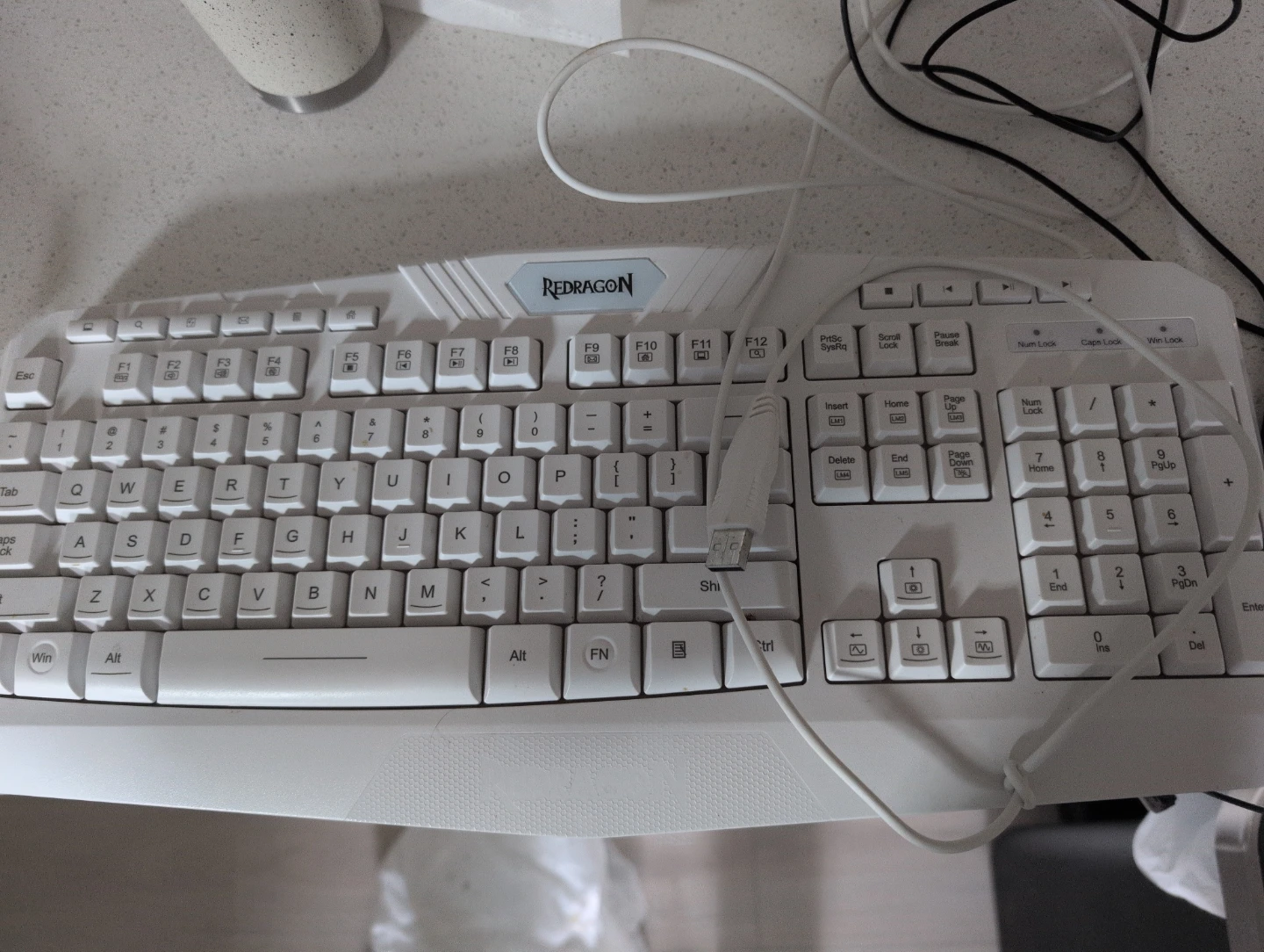Redragon White Keyboard and Staples Mouse Bundle - photo 4