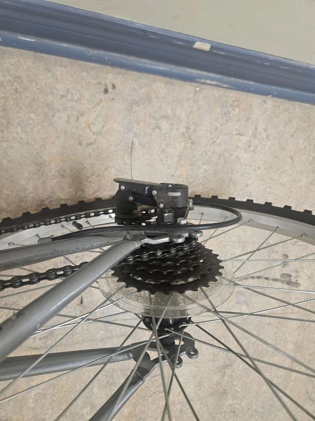 HUFFY Mountain Bike (Pick up only!!) - photo 3