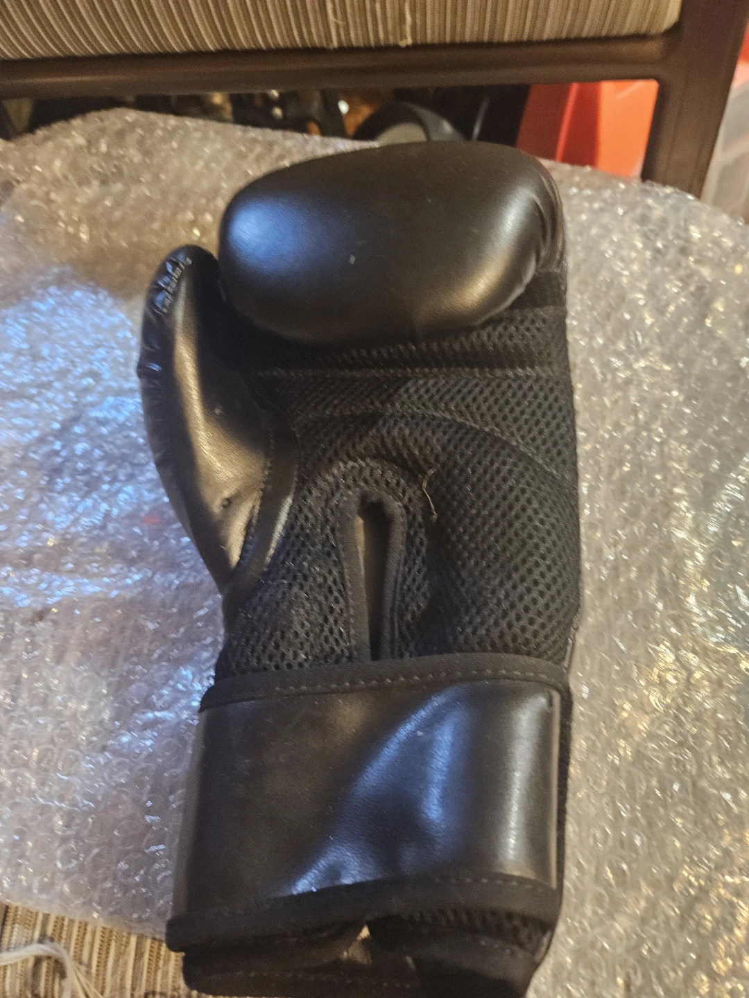 I Love Kickboxing 12 oz Gloves - photo 3