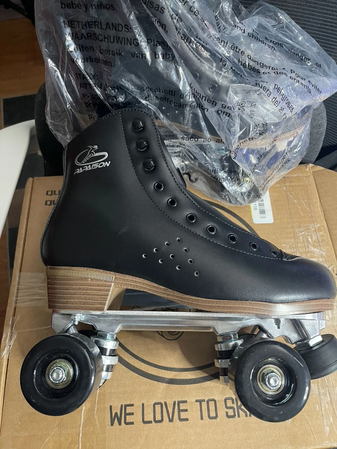 PAPAISON Black Roller Skates - photo 4
