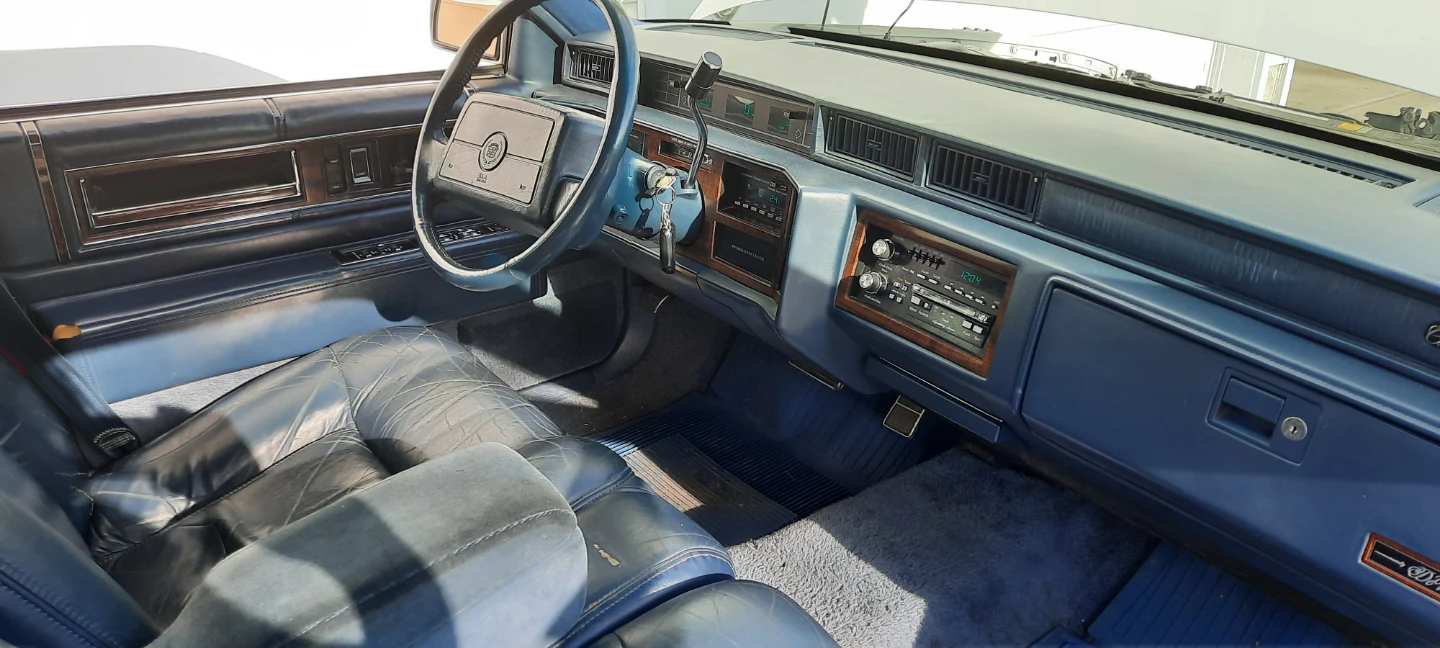 Cadillac Sedan de Ville Leather Interior