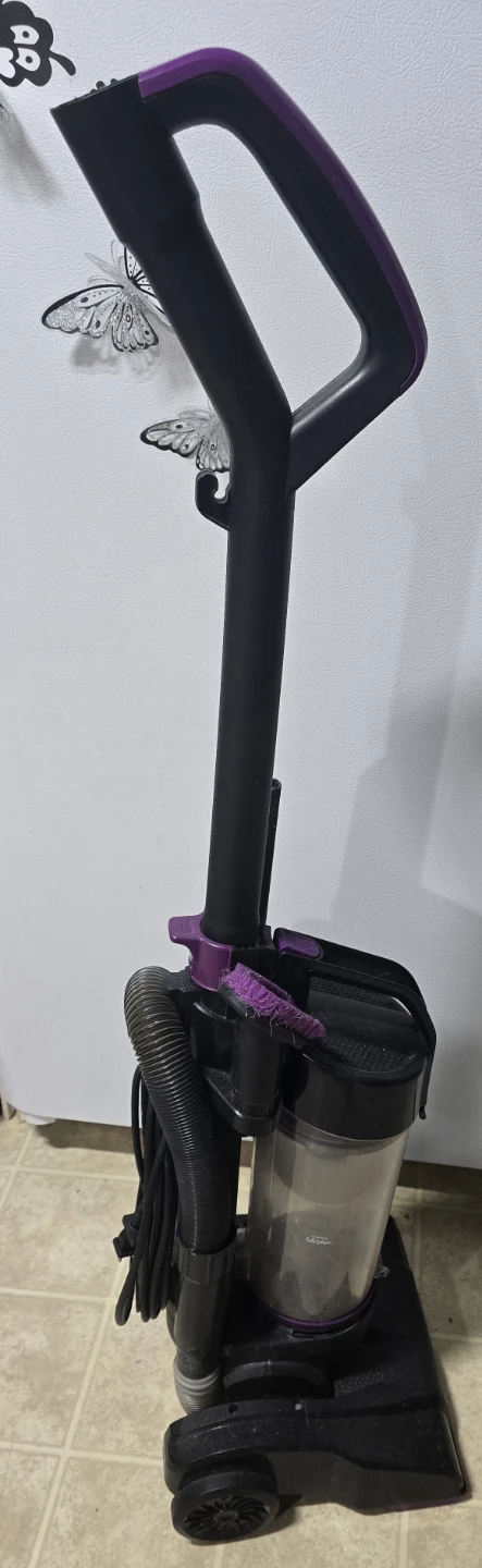 Bissell PowerForce Compact Vacuum - photo 2