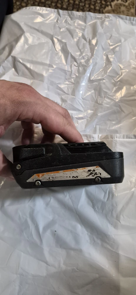 Ridgid 18V 2.0Ah Lithium-Ion Battery - photo 3