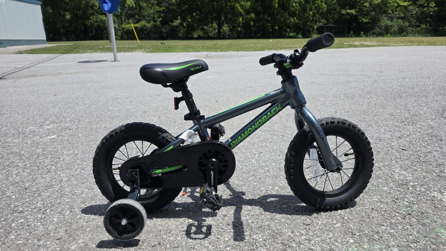 Diamondback frenzy 12" Kid bike - photo 5