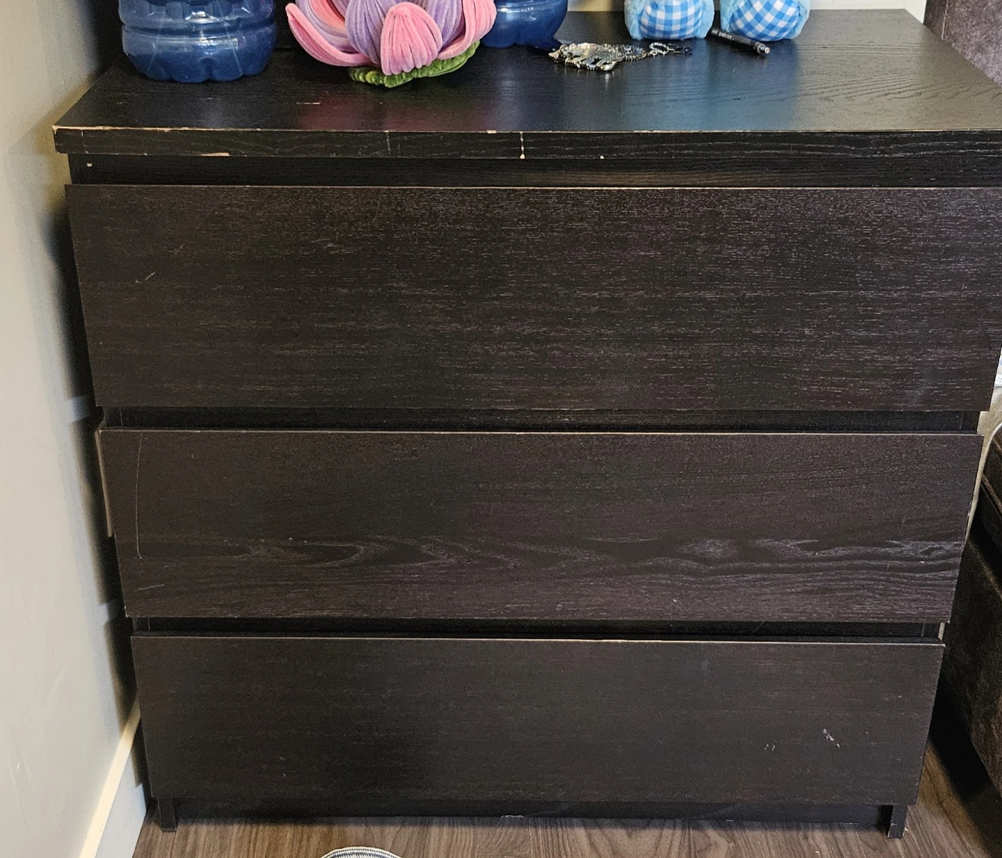 Dark Wood 3-Drawer Dresser - photo 3