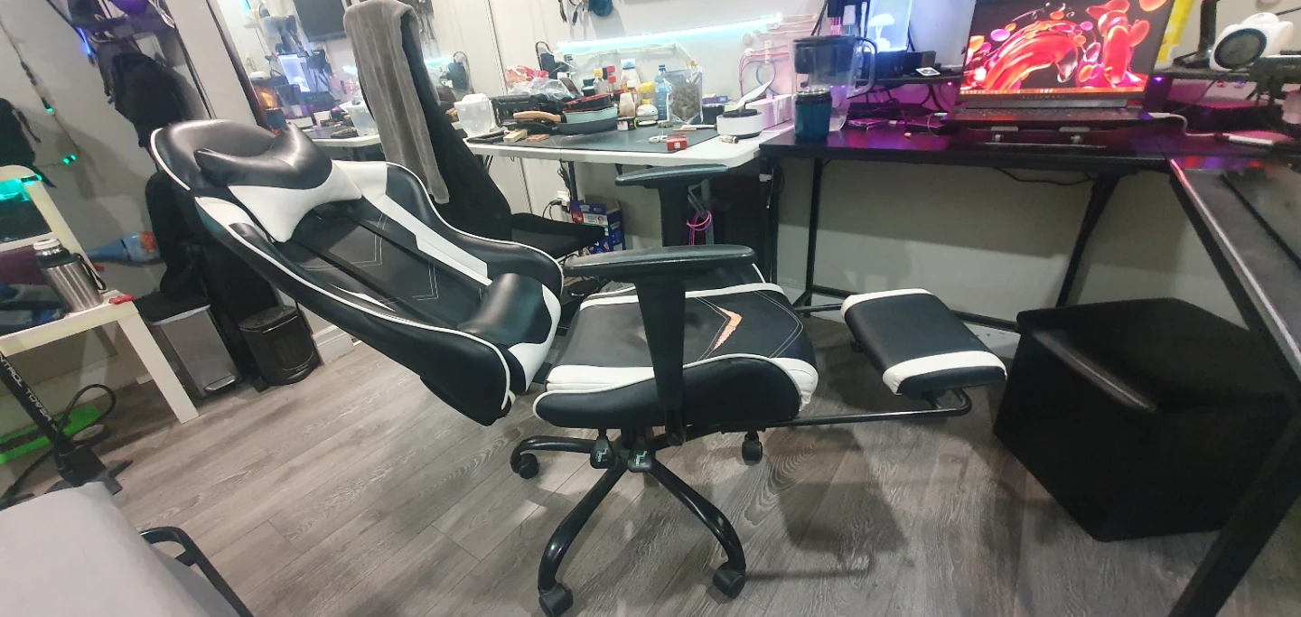 Black and White Gaming Chair with Footrest - photo 2