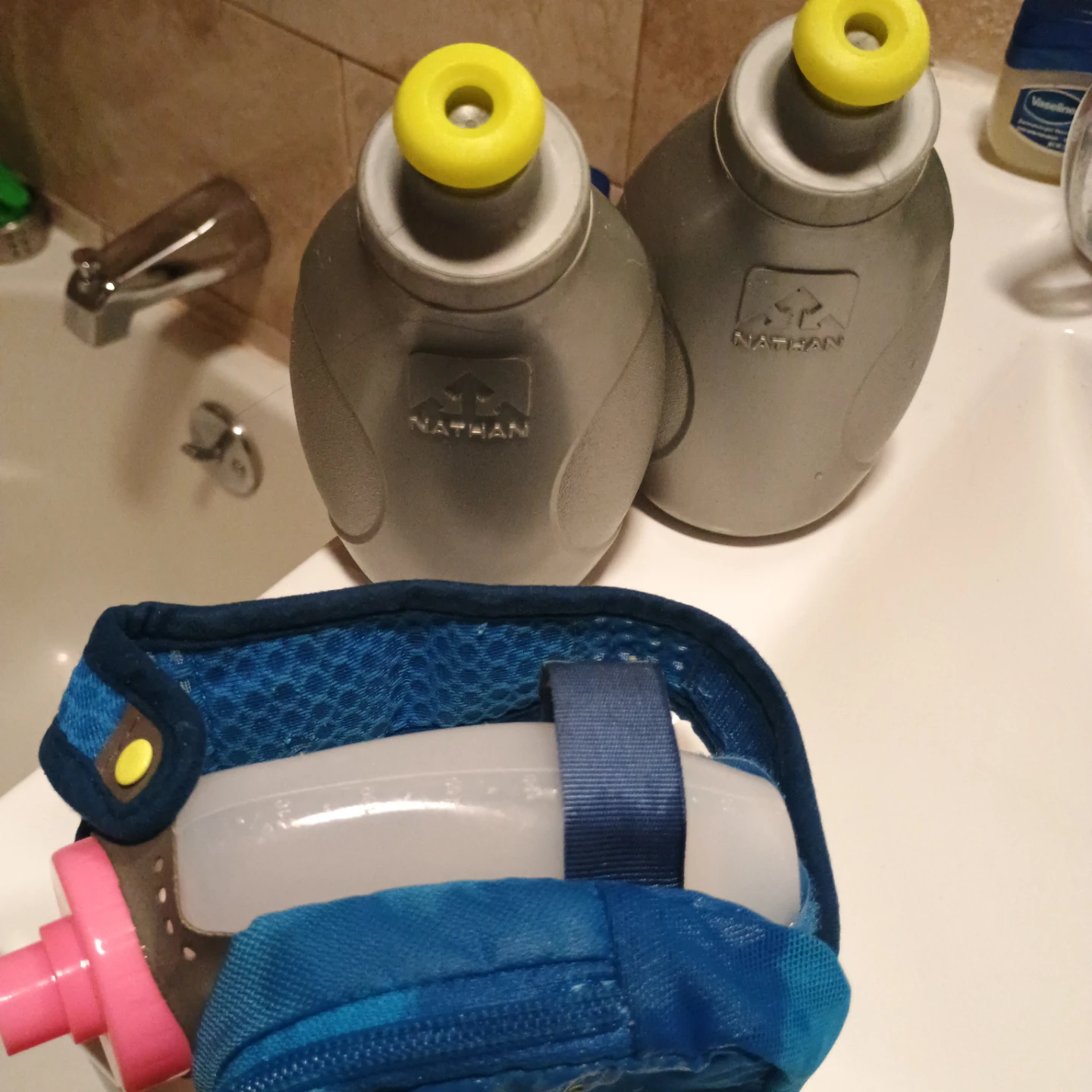Nathan Running Hydration Belt with 2 Water Bottles - photo 4