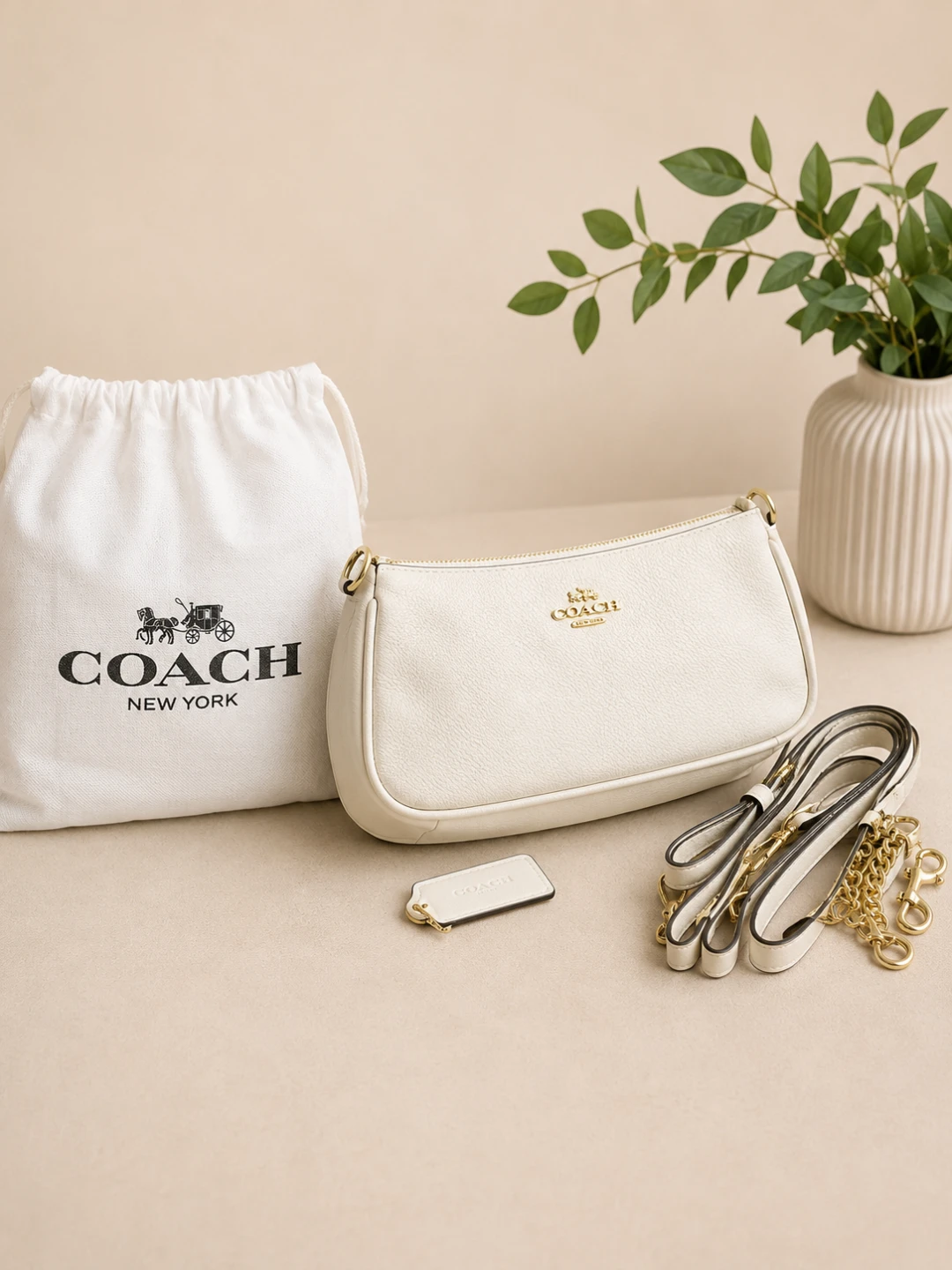 Coach New York White Leather Shoulder Bag