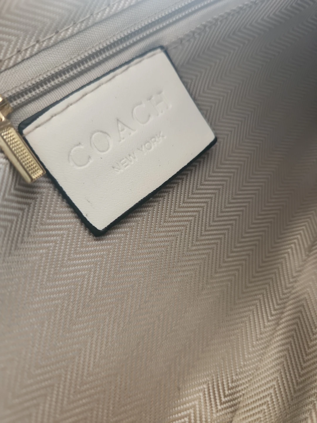 Coach New York White Leather Shoulder Bag - photo 4