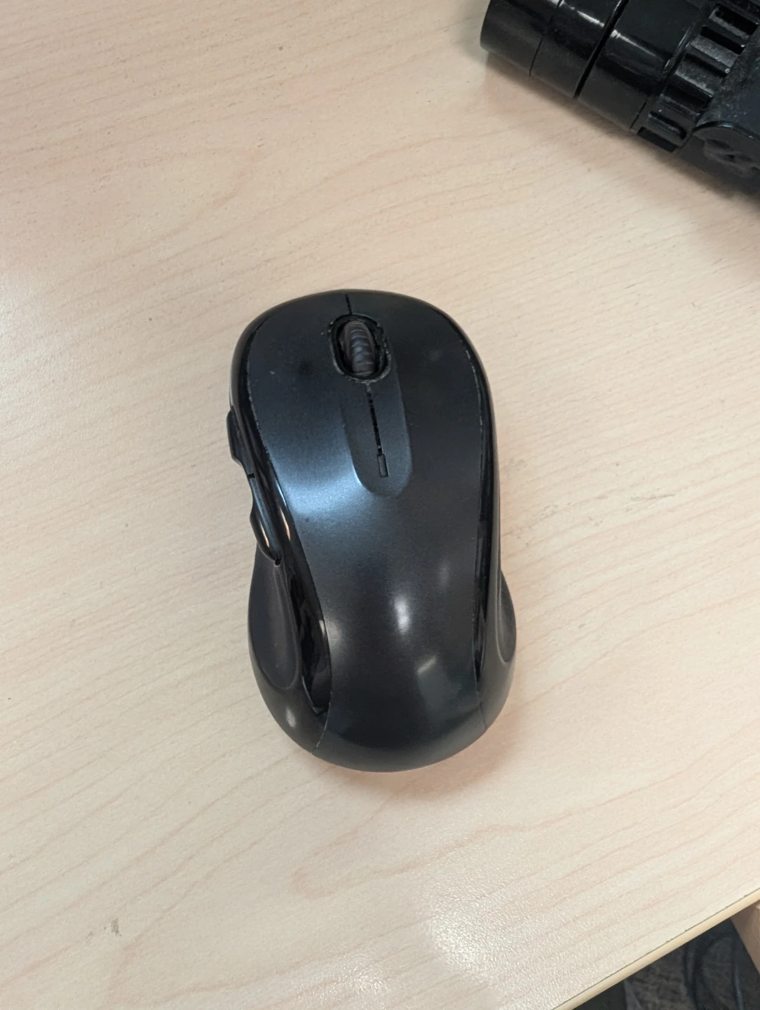Logitech M510 Wireless Computer Mouse
