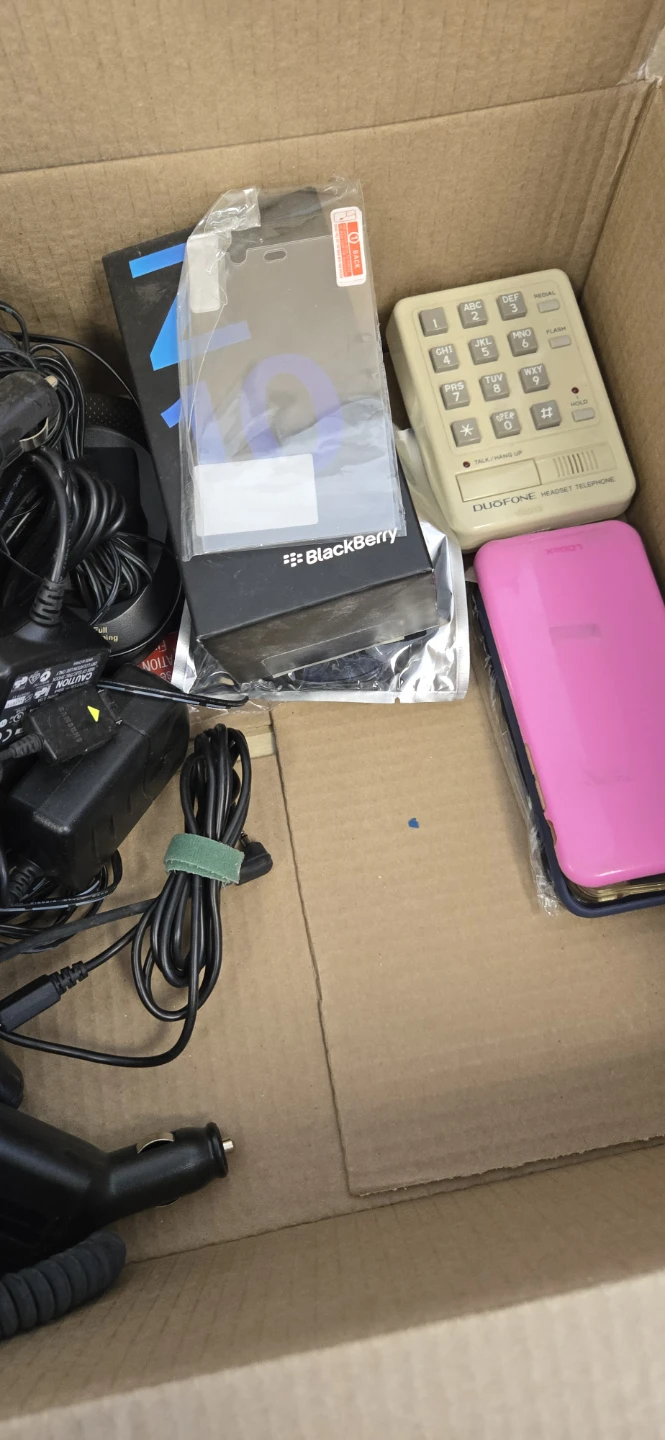 Assorted Older Mobile Phones and Accessories - photo 5