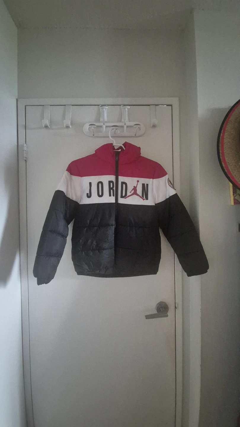Jordan Puffer Jacket kids - Black, White, Red - photo 4