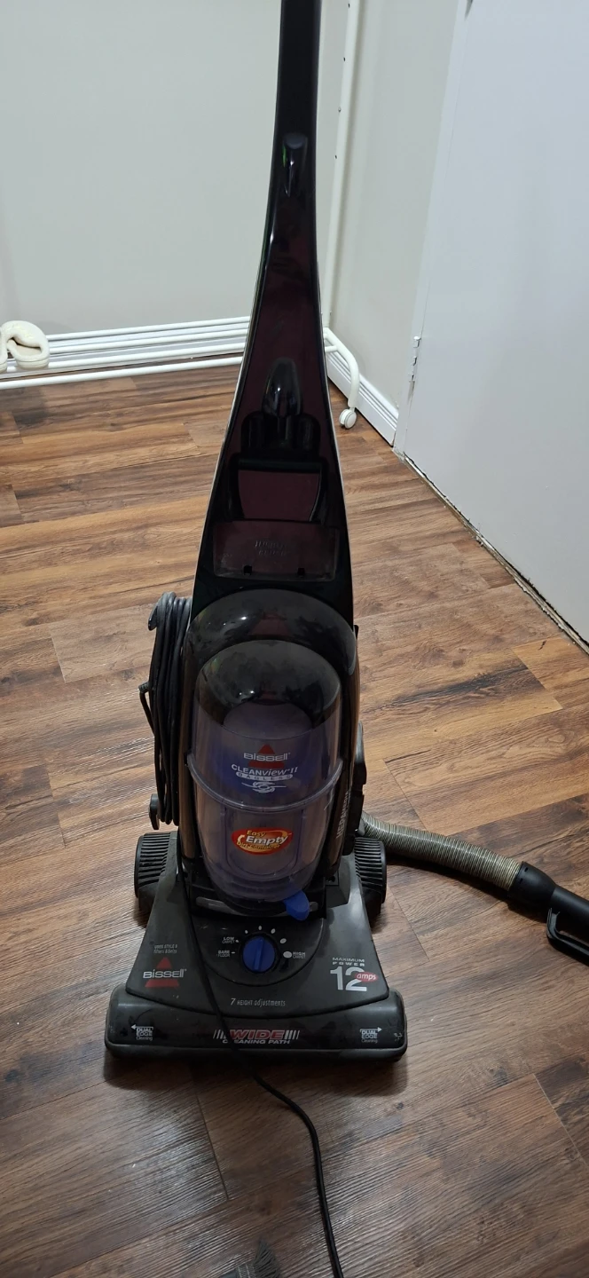 Bissell CleanView II Bagless Vacuum ⚽️