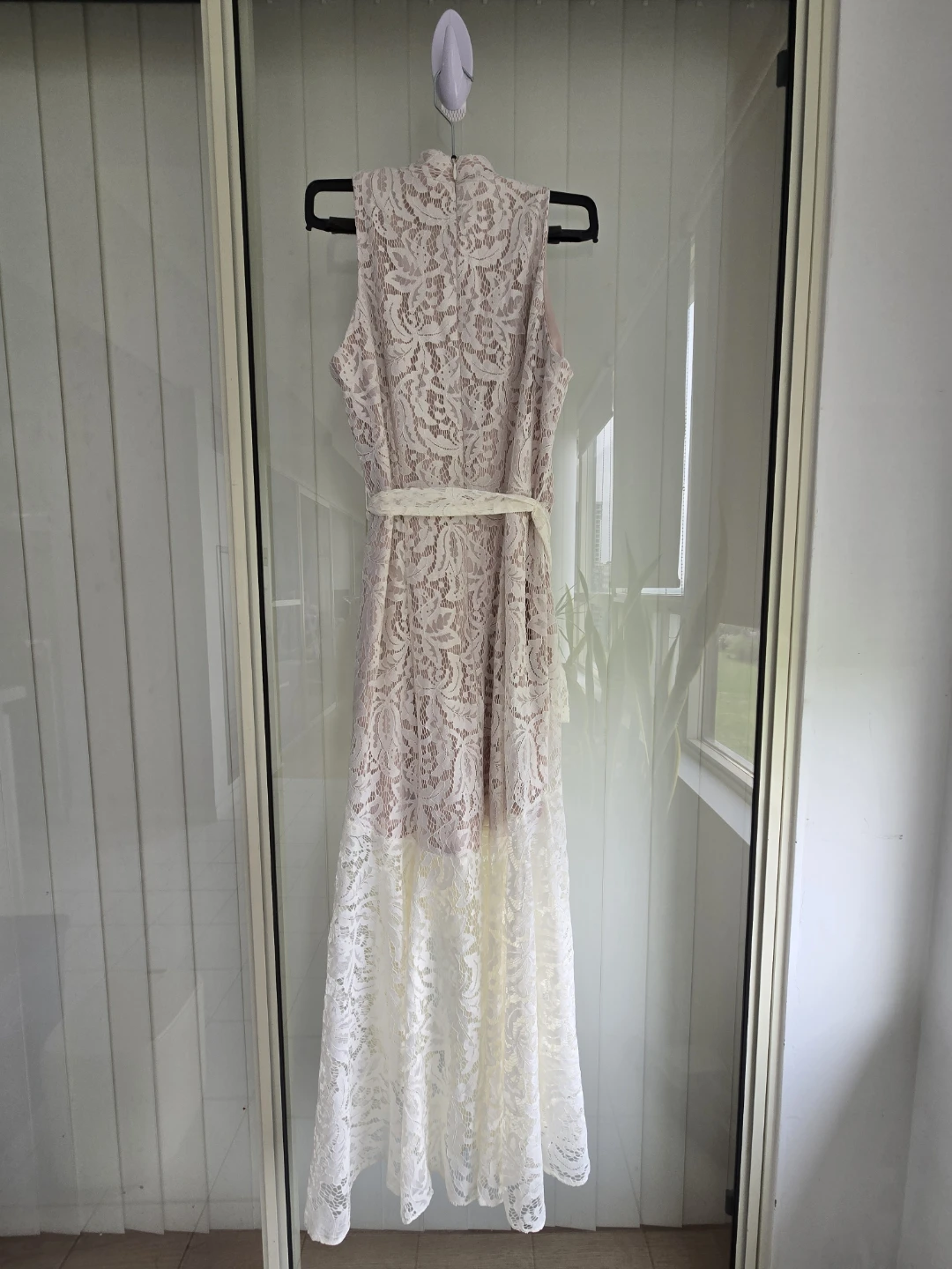 Le Chateau Women's Lace Dress - photo 2