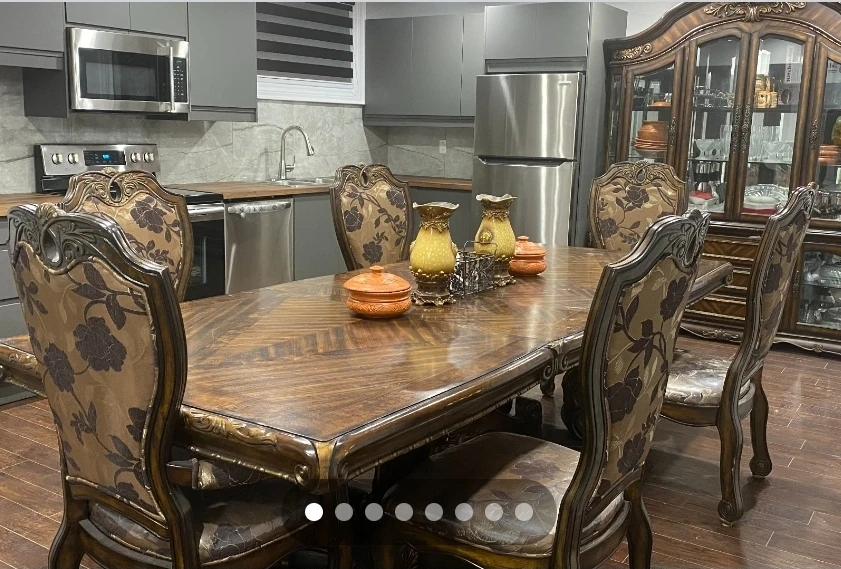 Dining Room Table and Chairs Set