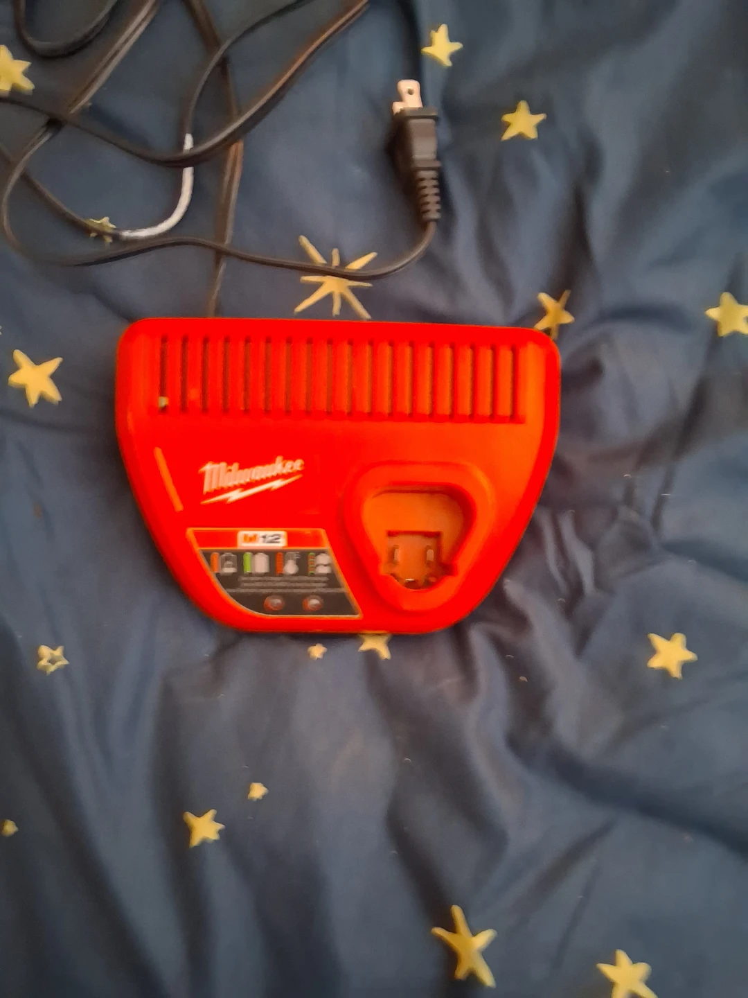 Milwaukee M12 Battery Charger