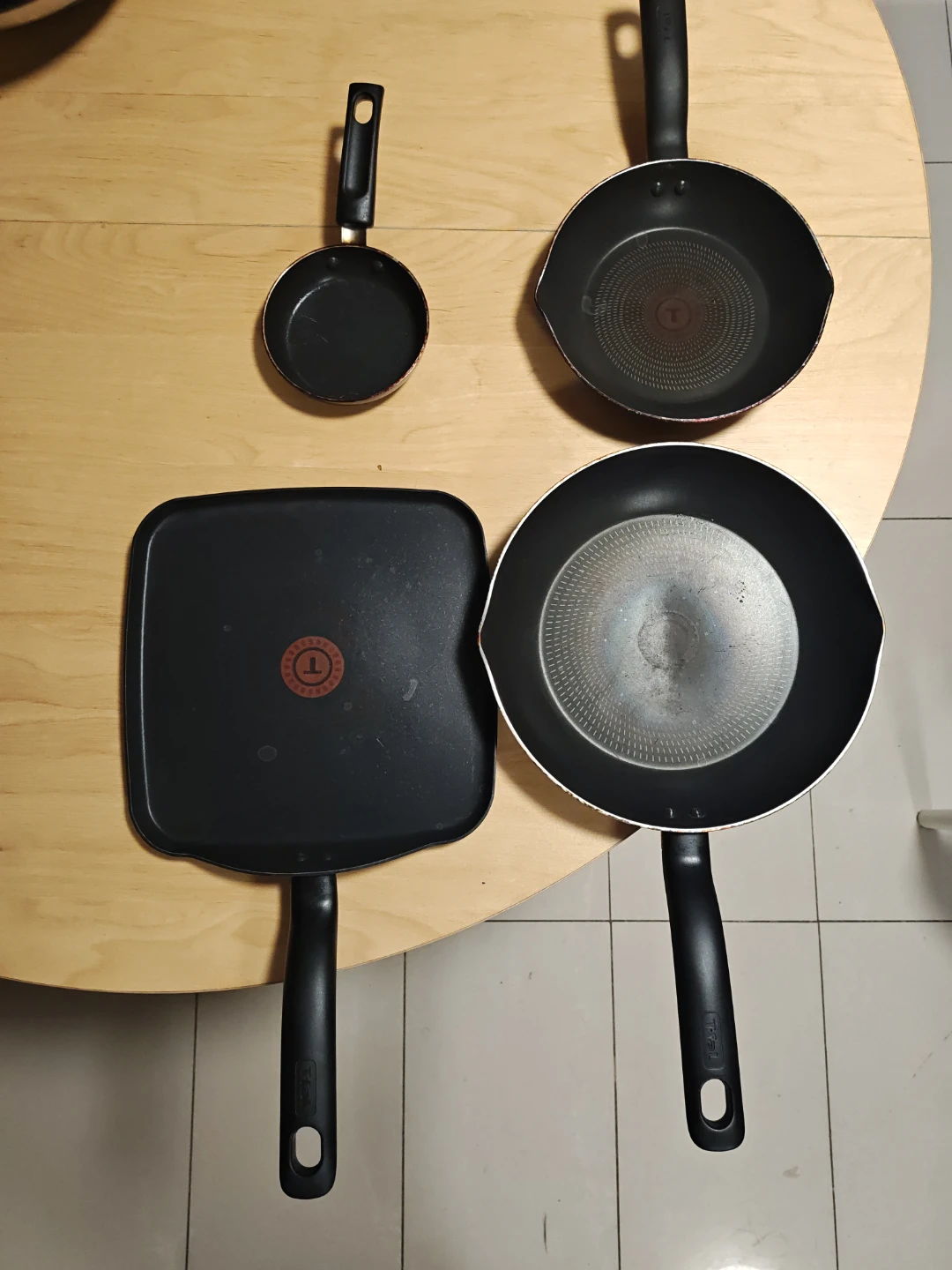 Assorted pots and pans sets - photo 4
