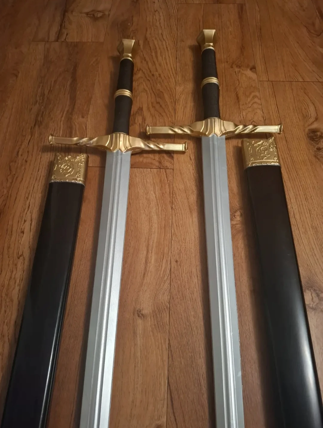 Costume Toy Witcher Swords and Leather Sword Belt - photo 4