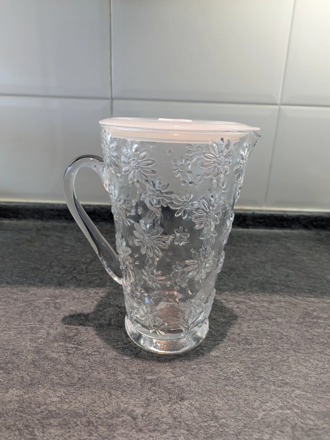 Daisy Embossed Glass Water Pitcher with Lid
