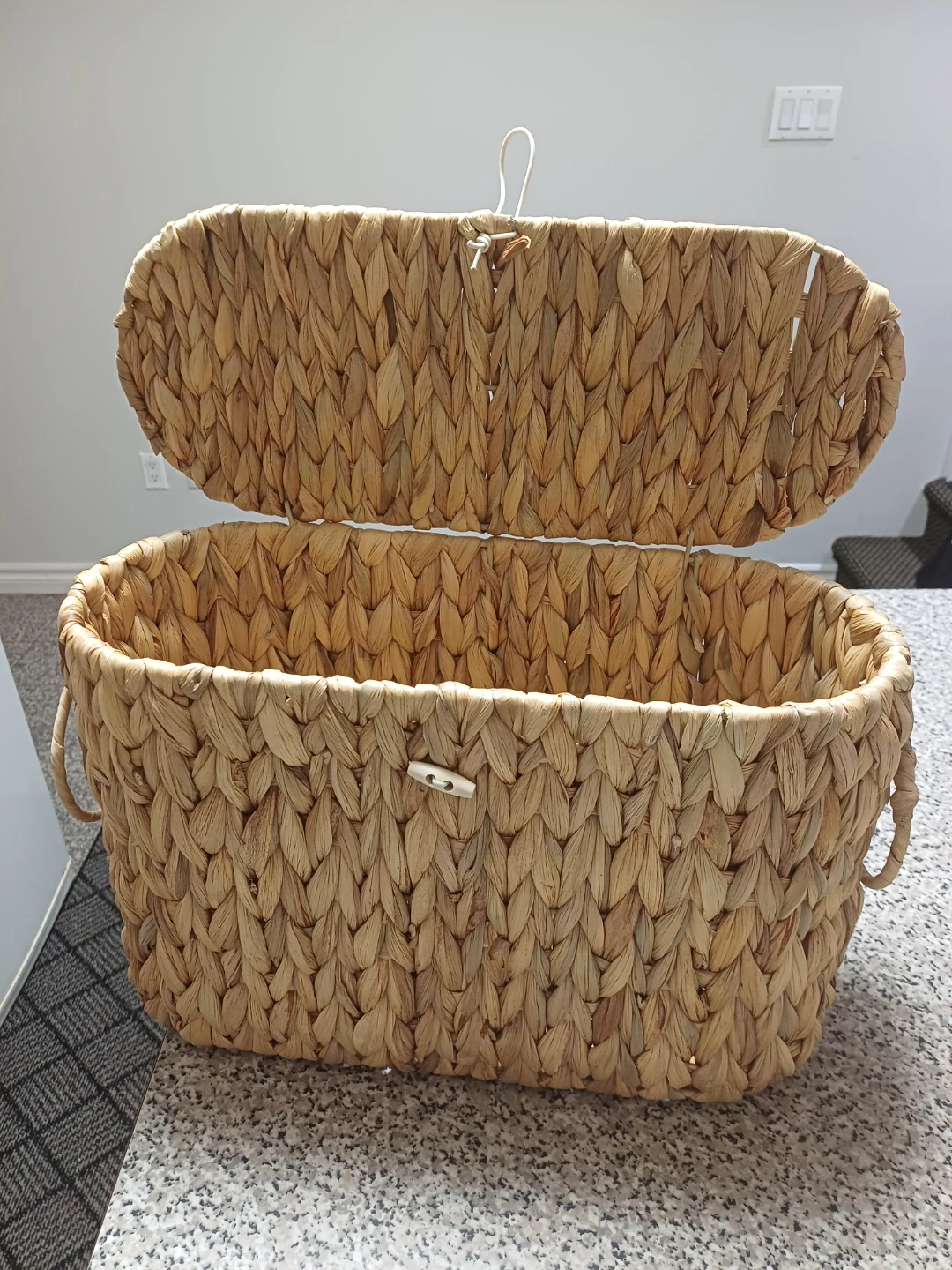 Coeusy Wicker Toilet Paper Basket with Lid - photo 2