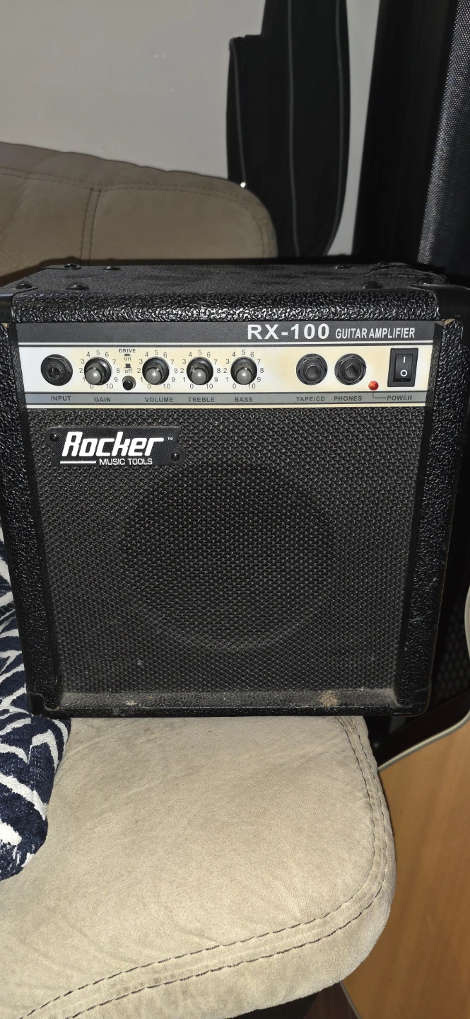 Rocker RX-100 Guitar Amplifier