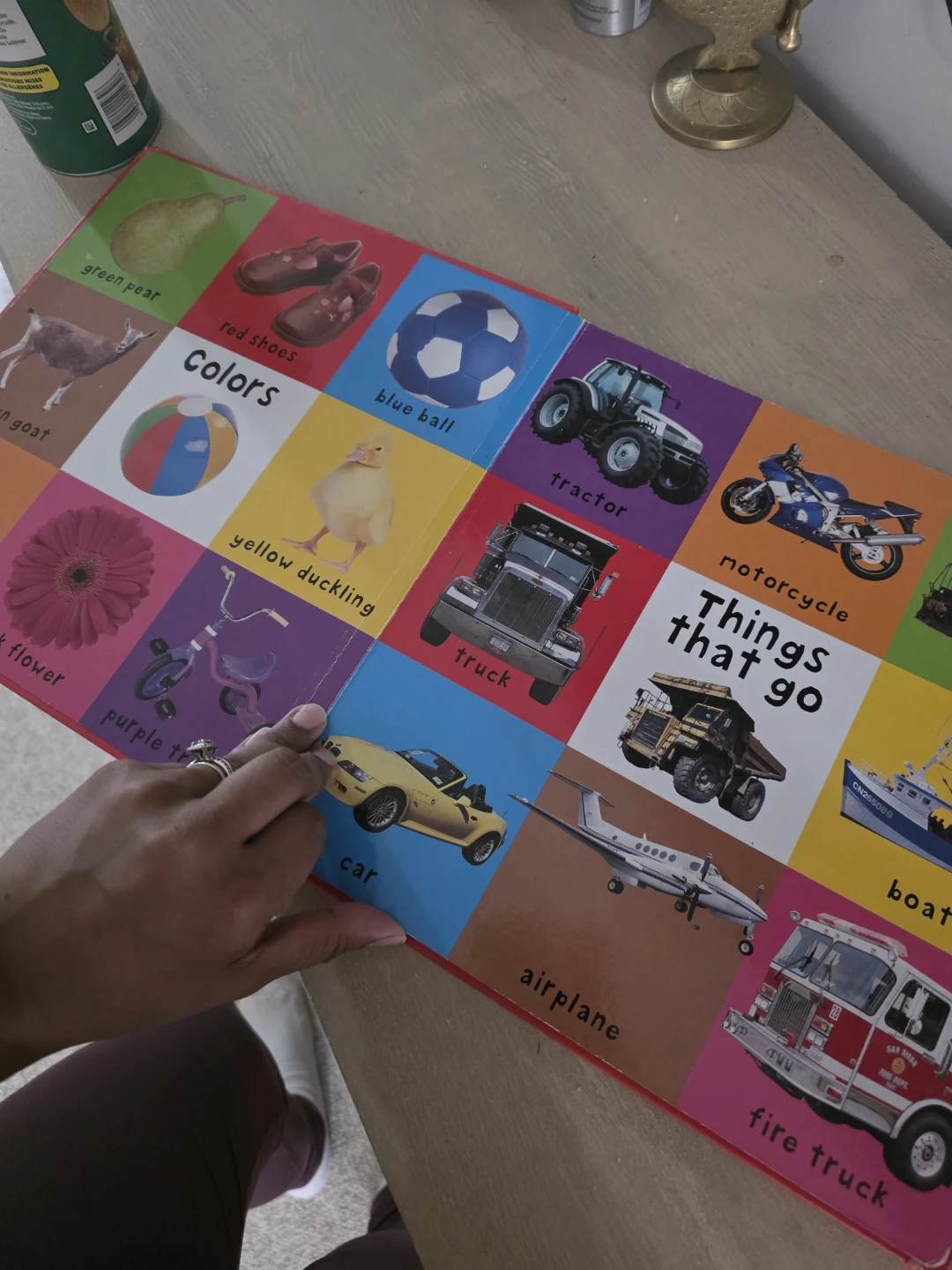 ⚽ Bright Baby First 100 Words Board Book - photo 2
