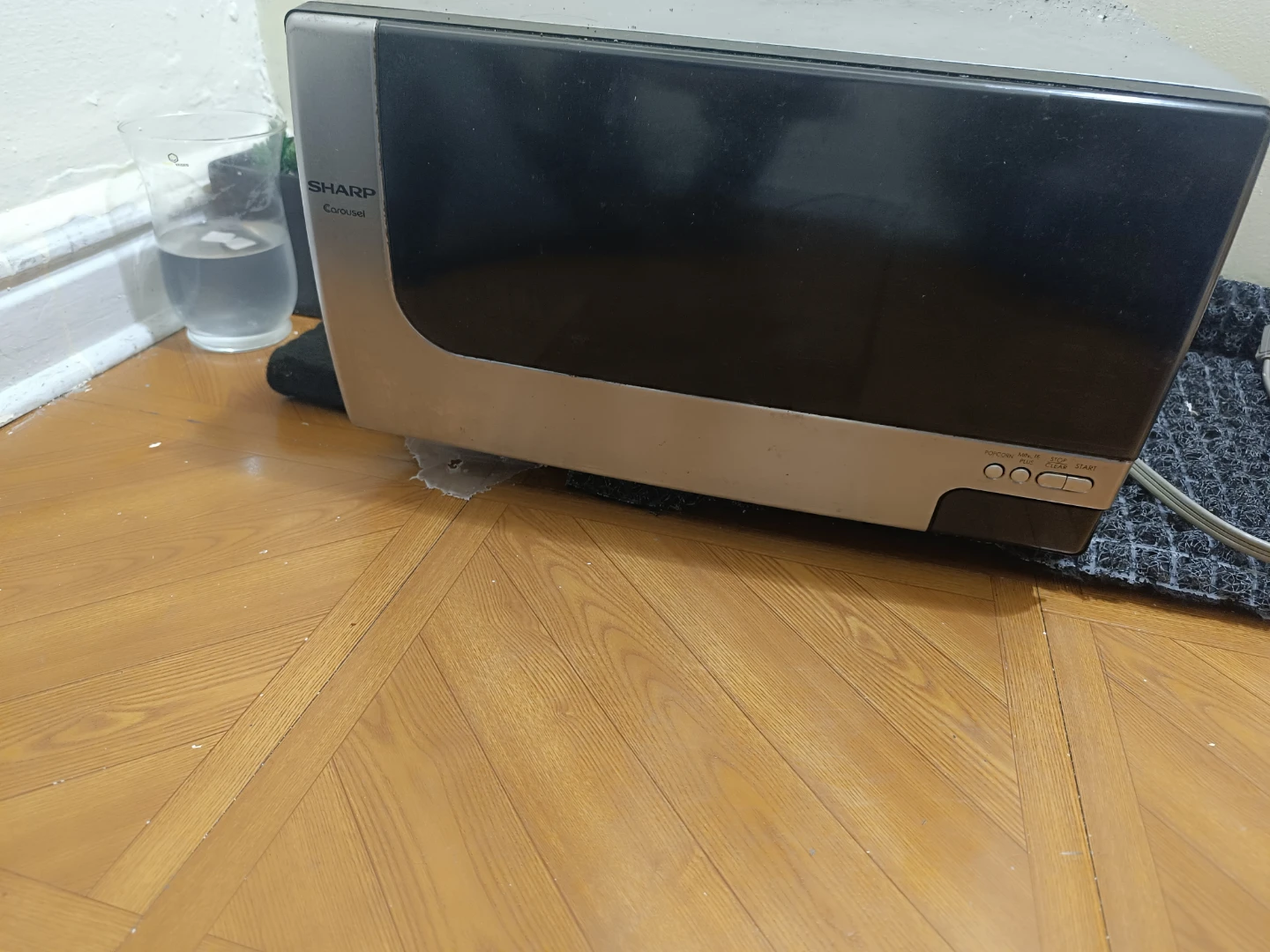 Sharp Carousel Microwave Oven