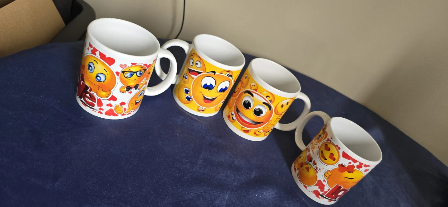 Set of 4 Emoji Mugs