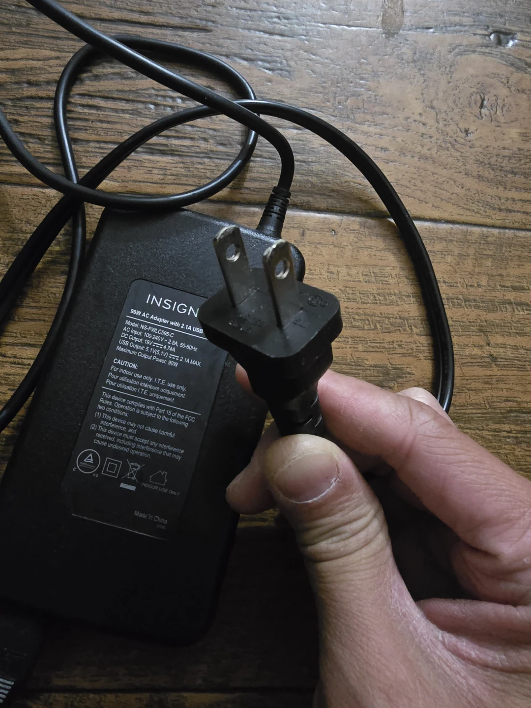 Insignia NS-PWLC595-C Universal Laptop Charger (Includes Tip #3 - photo 4