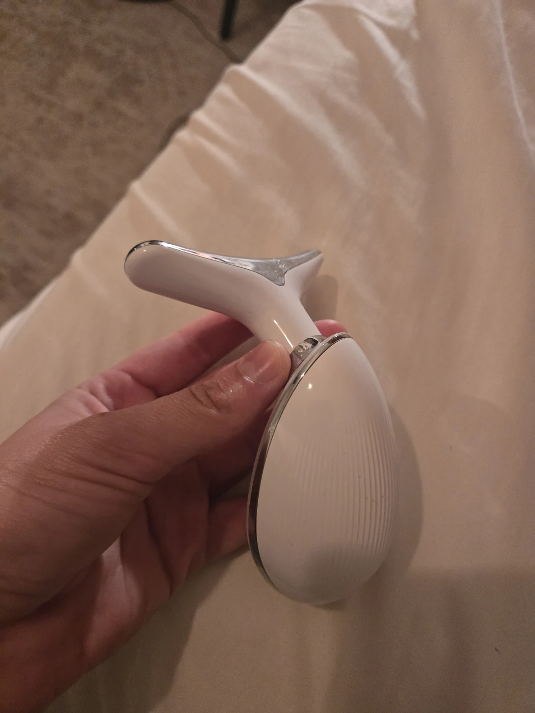 LED Device for Neck and Face - photo 2