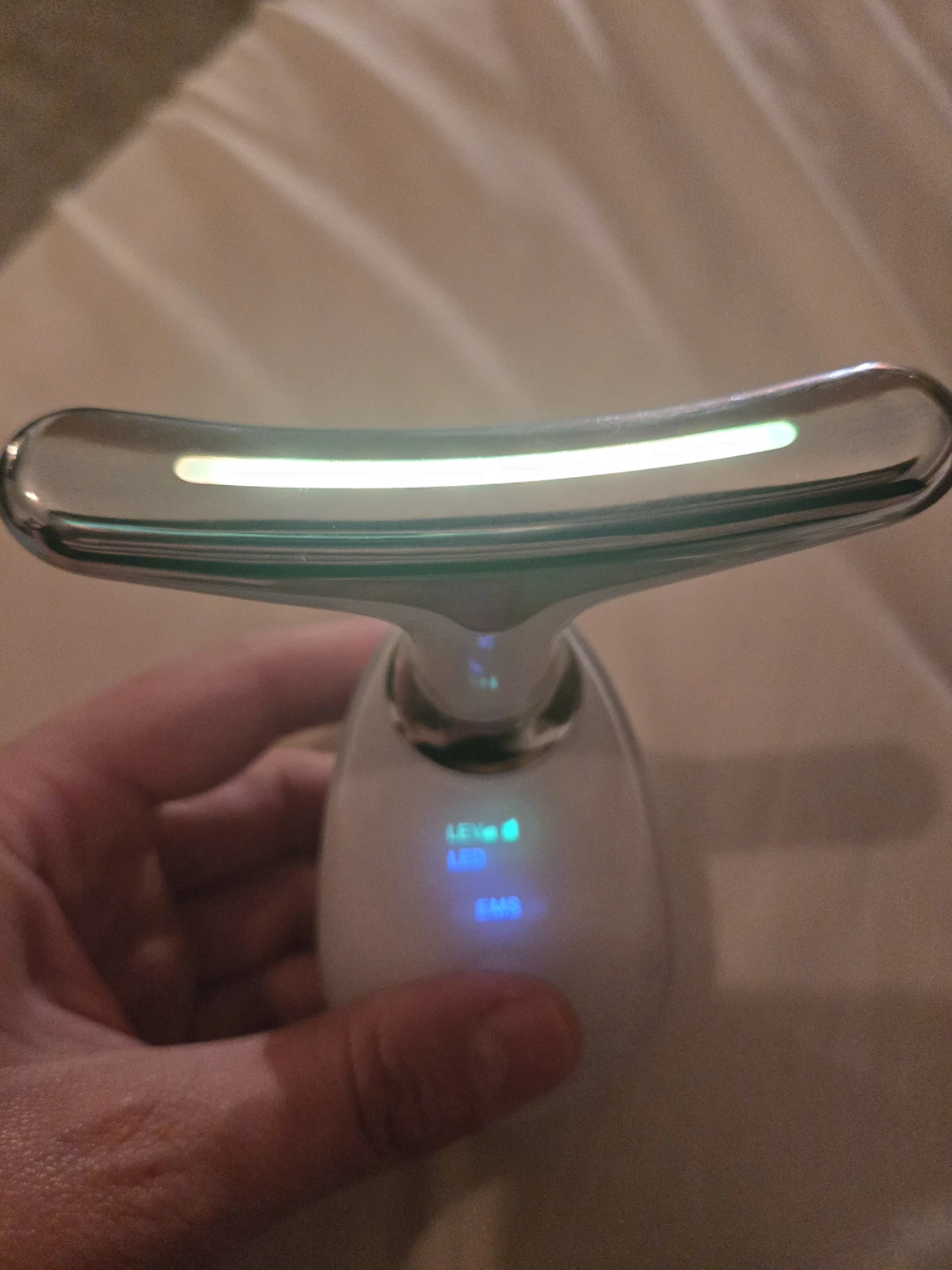 LED Device for Neck and Face - photo 3