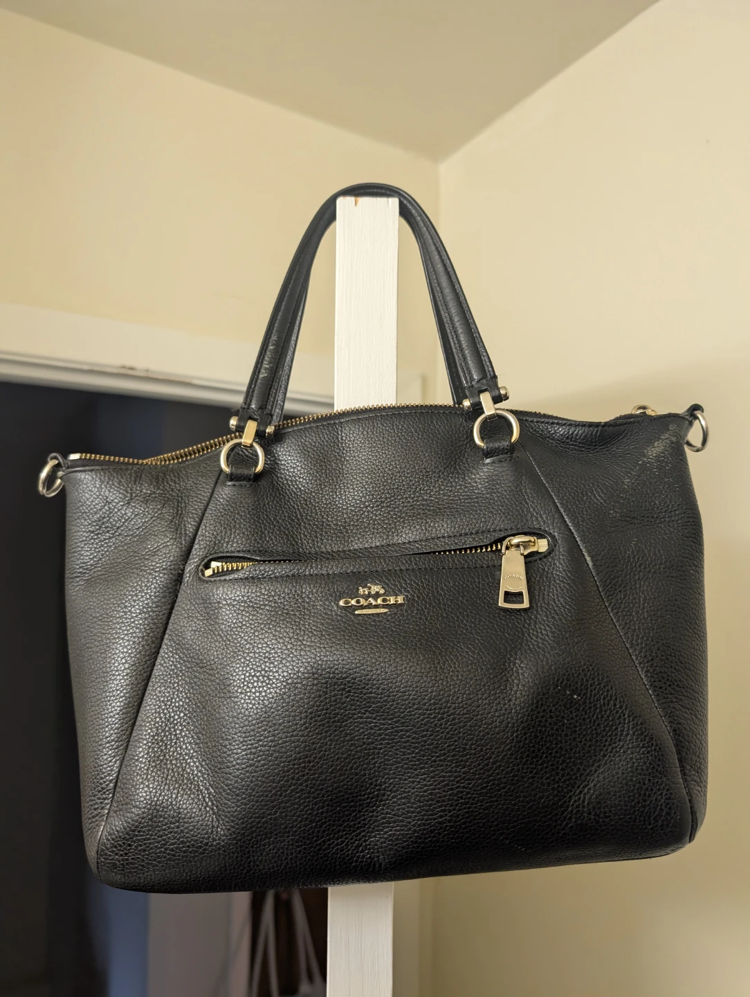 Coach ⚽ Black Pebbled Leather Hand Bag - photo 2