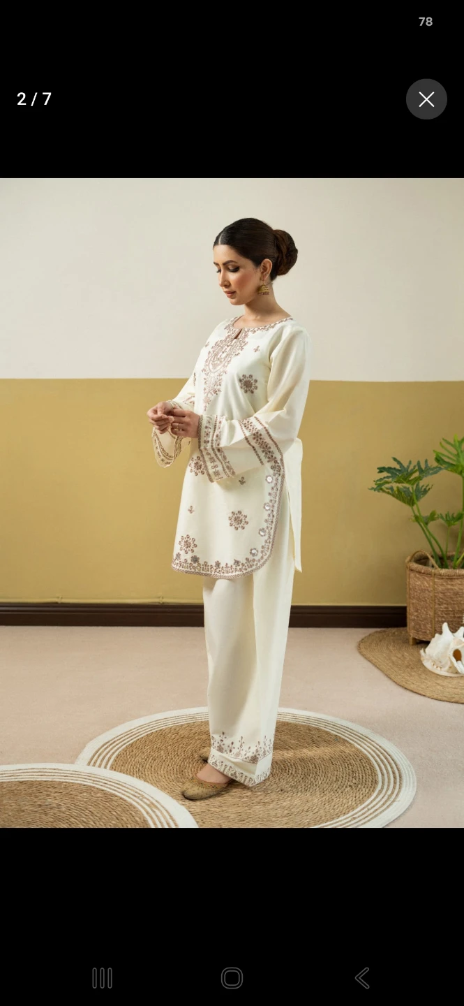 Cream Embroidered Kurta and Pants Set - photo 2