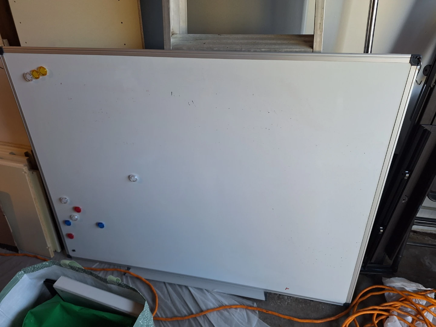 Large Whiteboard with Magnets - photo 2